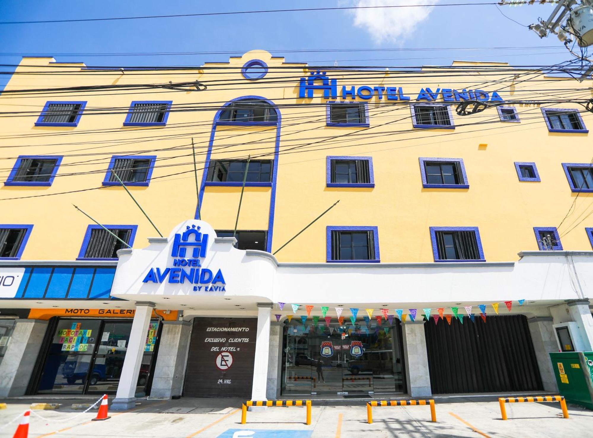 Avenida Cancun