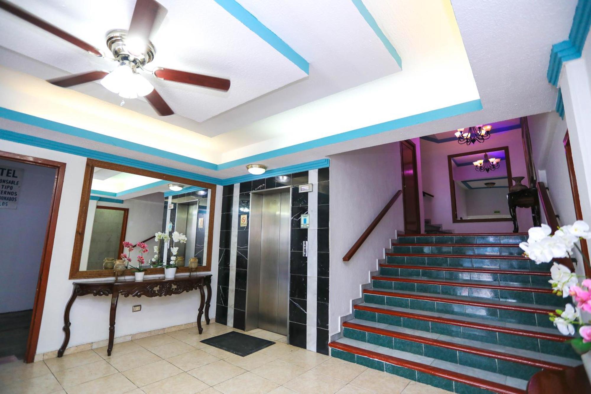 Avenida Hotel Cancun
